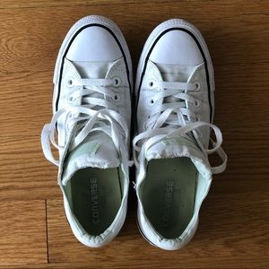 Women’s Converse Sneakers